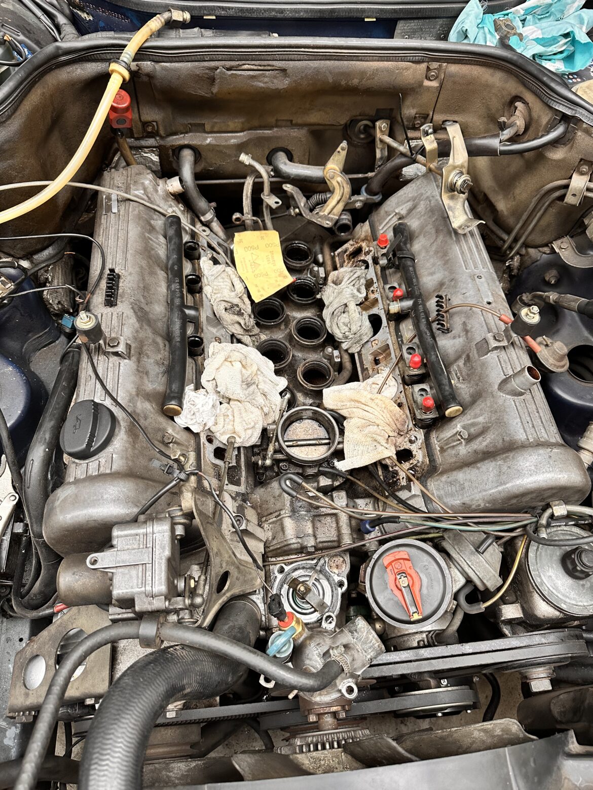40 Year Old Mercedes-Benz 380SEC Is Idling Rough, Part1: Replacing The Intake Manifold Gaskets, But It’s Not Easy